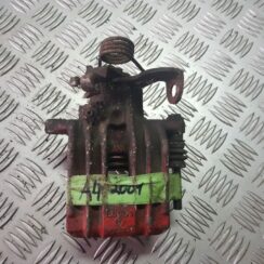 Aizmugurējais kreisais suports priekš AUDI A4 2001