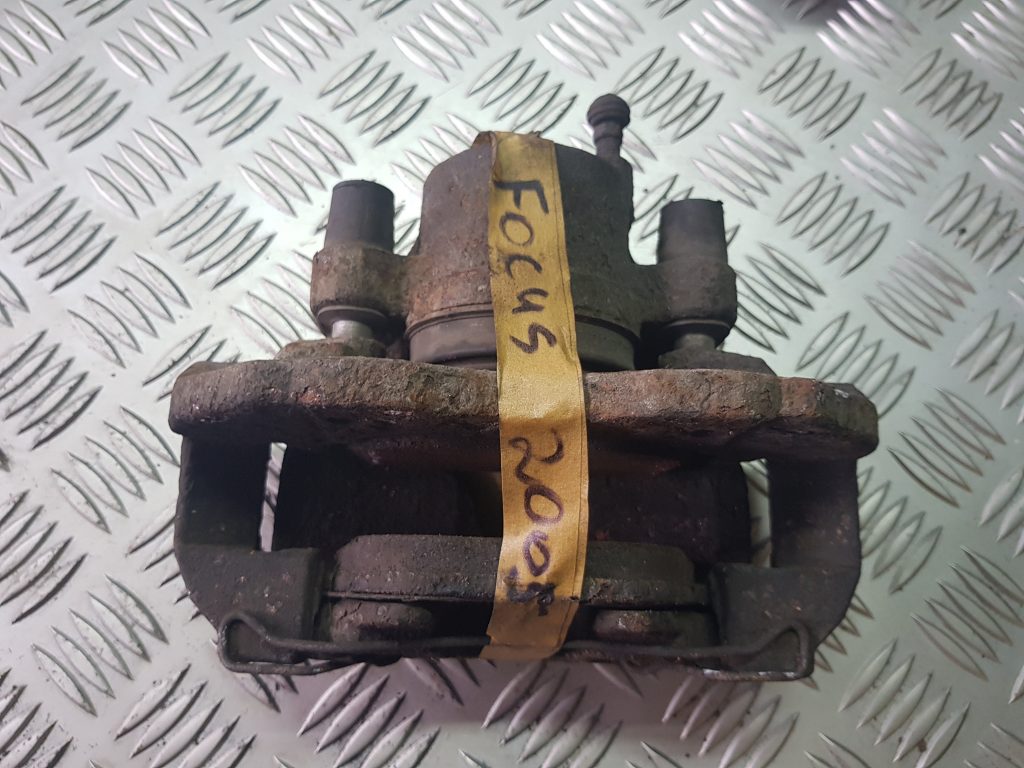 Priekšējais labais suports priekš FORD FOCUS 2006 1 Priekšējais labais suports priekš FORD FOCUS 2006