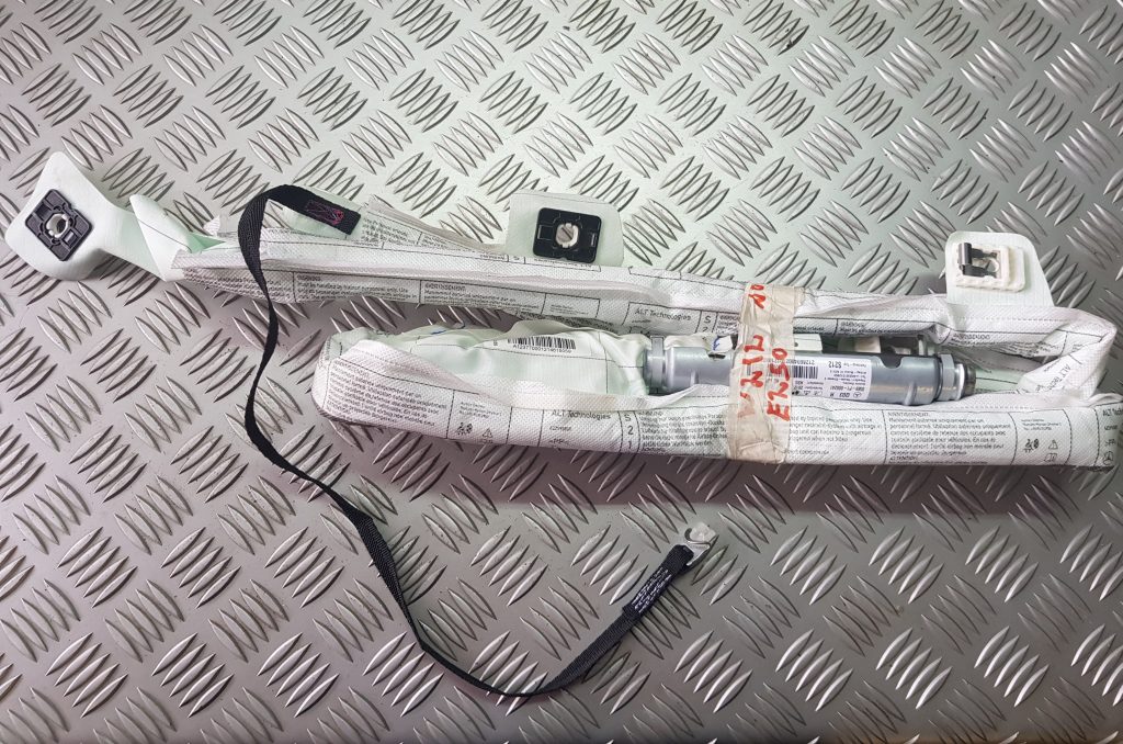 Griestu drošības spilvens, pa labi priekš MERCEDES BENZ E250 W212 2014 1 Griestu drošības spilvens, pa labi priekš MERCEDES BENZ E250 W212 2014