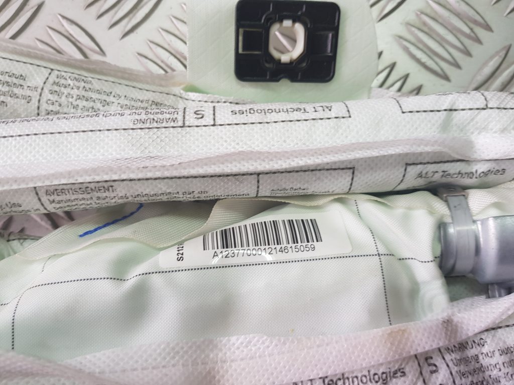 Griestu drošības spilvens, pa labi priekš MERCEDES BENZ E250 W212 2014 3 Griestu drošības spilvens, pa labi priekš MERCEDES BENZ E250 W212 2014