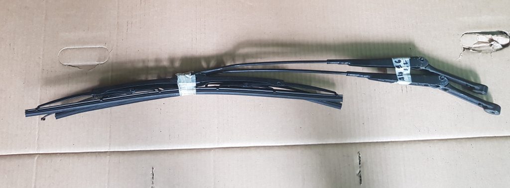 Vējstikla slotu turētāju komplekts priekš AUDI A4 1996