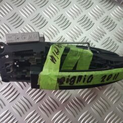 Priekšējāis kreisais durvju rokturis priekš OPEL INSIGNIA SPORTS TOURER 2010