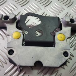 Stūres iekšējais stiprinājums priekš VOLVO XC70 2004