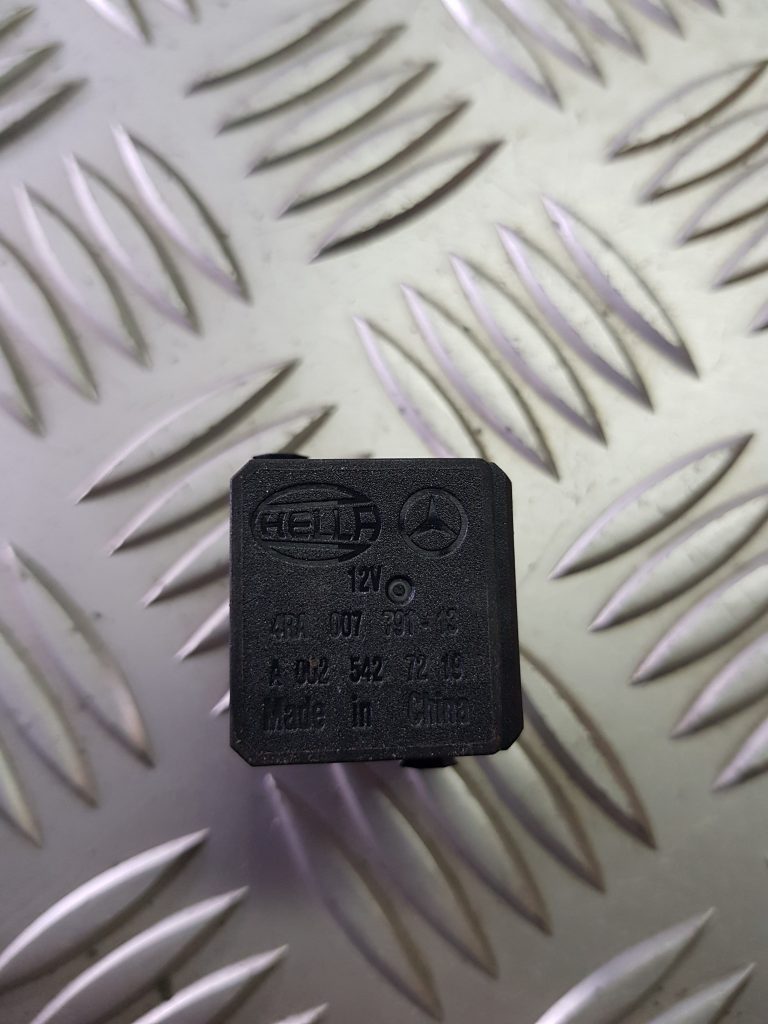 Ventilatora releja priekš MERCEDES BENZ E250 W212 2014 1 Ventilatora releja priekš MERCEDES BENZ E250 W212 2014