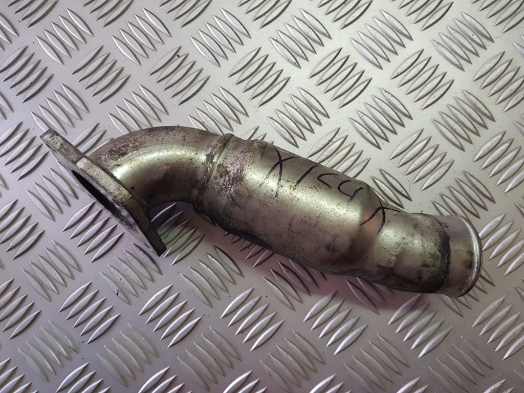 EGR caurule priekš TOYOTA HILUX 2009