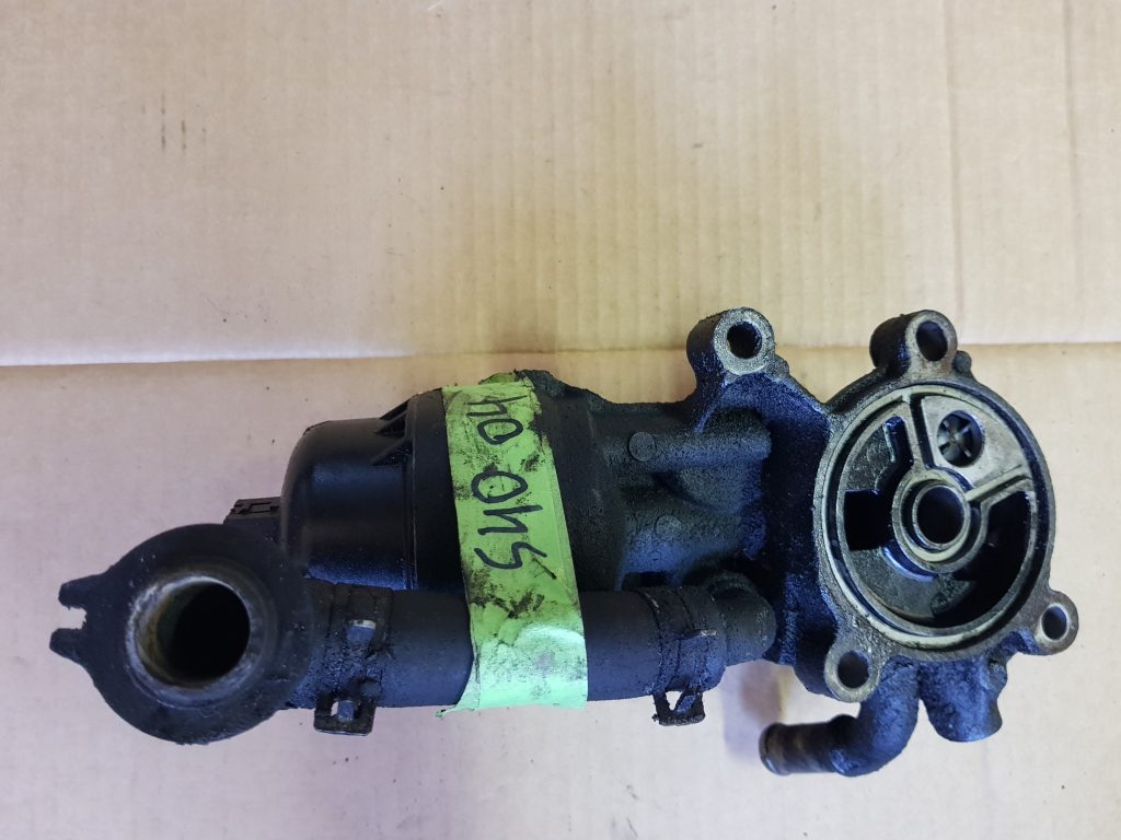 Eļļas filtra korpuss priekš VOLVO S40 2004 Grey 1 Eļļas filtra korpuss priekš VOLVO S40 2004 Grey