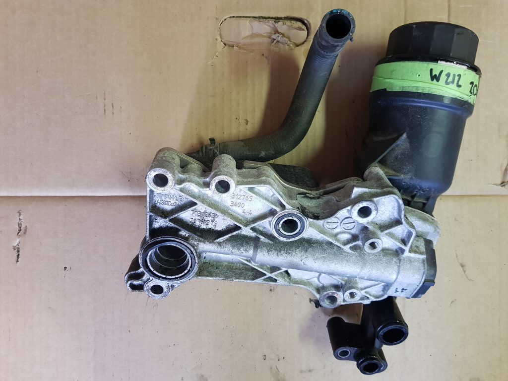 Eļļas filtra korpuss priekš MERCEDES BENZ E250 W212 2014