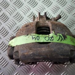 Priekšējais kreisais suports priekš VOLVO XC70 2004