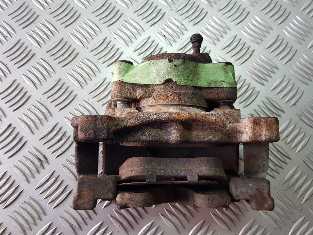 Priekšējais kreisais suports priekš FORD GALAXY 2007 2 Priekšējais kreisais suports priekš FORD GALAXY 2007