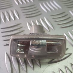 Pagrieziena signala lukturis priekš OPEL INSIGNIA SPORTS TOURER 2010