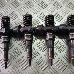 Degvielas smidzinātājs priekš VW GOLF 5 2006