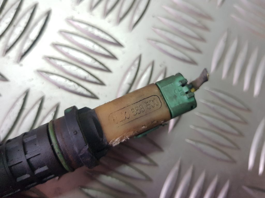 Kloķvārpstas devējs priekš RENAULT ESPACE IV 2006 2 Kloķvārpstas devējs priekš RENAULT ESPACE IV 2006