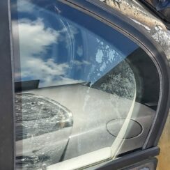 Kreiso durvju stūra stikls priekš BMW 525 E60 2006 BLACK