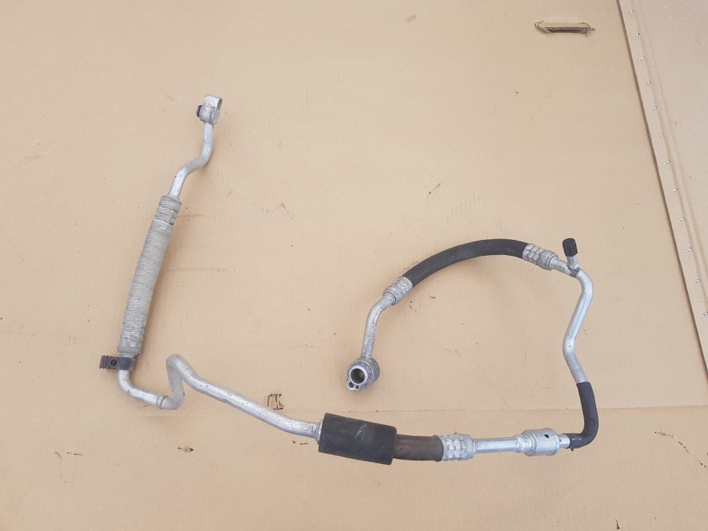 Gaisa kondicioniera galvenā caurule priekš VW POLO 2005