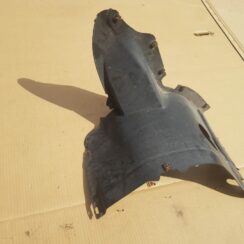 Priekšējais kreisais paspārns priekš VW GOLF 5 2006