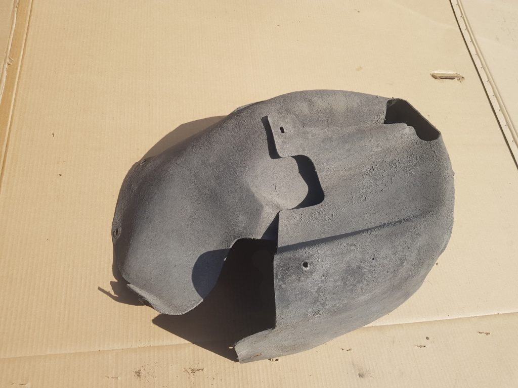 Aizmugurējais kreisais paspārns priekš VW GOLF 5 2006 1 Aizmugurējais kreisais paspārns priekš VW GOLF 5 2006