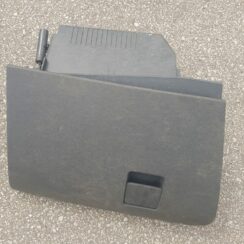 Mantu glabāšanas nodalījums pasažiera pusē priekš OPEL ASTRA H STATION WAGON 2007