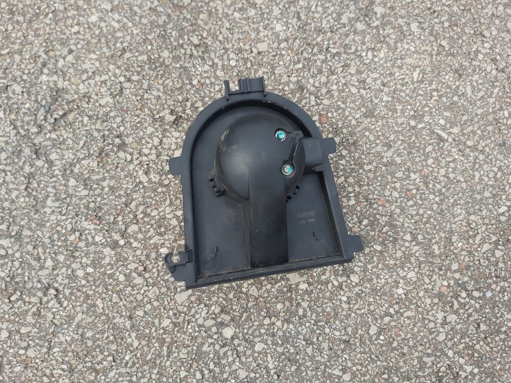 Salona ventilators priekš AUDI A4 1996 2 Salona ventilators priekš AUDI A4 1996