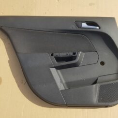Aizmugurējo kreiso durvju apdare priekš OPEL ASTRA H STATION WAGON 2009