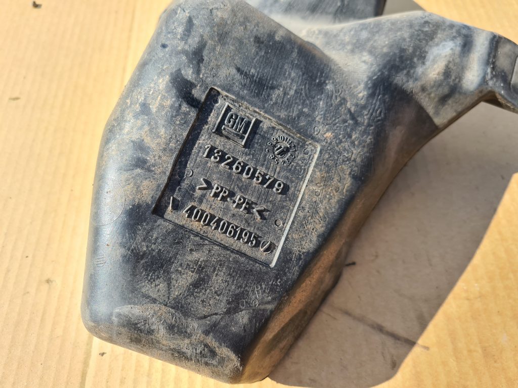 Mazgātāja šķidruma tvertne priekš OPEL ASTRA J 2011