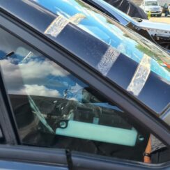 Priekšējais sānu stikls, pa labi priekš OPEL ASTRA J 2011