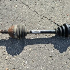 Pusass priekšējā kreisā priekš OPEL ASTRA J 2011