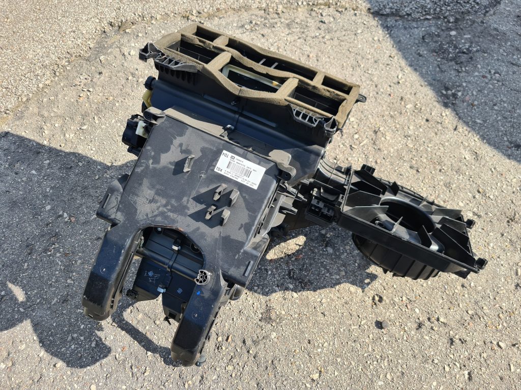 Salona sildītājs priekš OPEL ASTRA J 2011