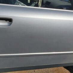 Priekšējās labās durvis priekš AUDI A4 2001