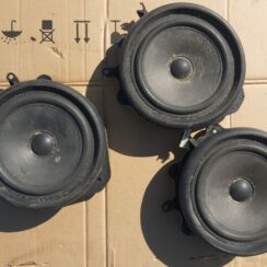 Durvju skaļrunis, apakšā priekš AUDI A4 2001