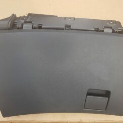 Mantu glabāšanas nodalījums pasažiera pusē priekš OPEL INSIGNIA SPORTS TOURER 2010