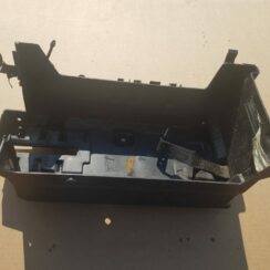 Akumulatora stiprināšanas korpuss priekš OPEL INSIGNIA SPORTS TOURER 2010