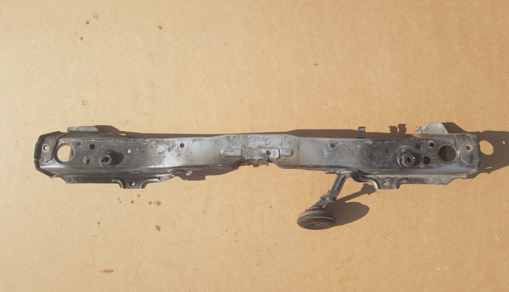 Priekšējā bufera pastiprinātājs priekš TOYOTA COROLLA VERSO 2008