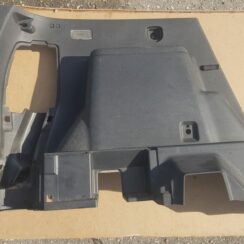 Bagāžnieka nodalījuma sānu apdare priekš TOYOTA COROLLA VERSO 2008