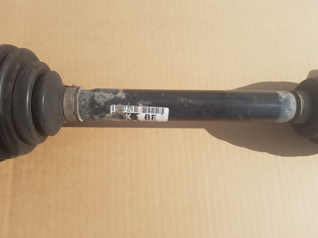 Pusass priekšējā kreisā priekš AUDI A4 2005