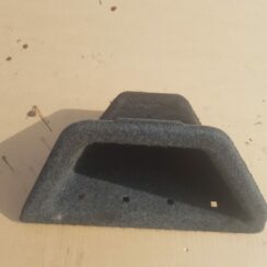 Mantu nodalījums bagāžniekā priekš AUDI A4 2005