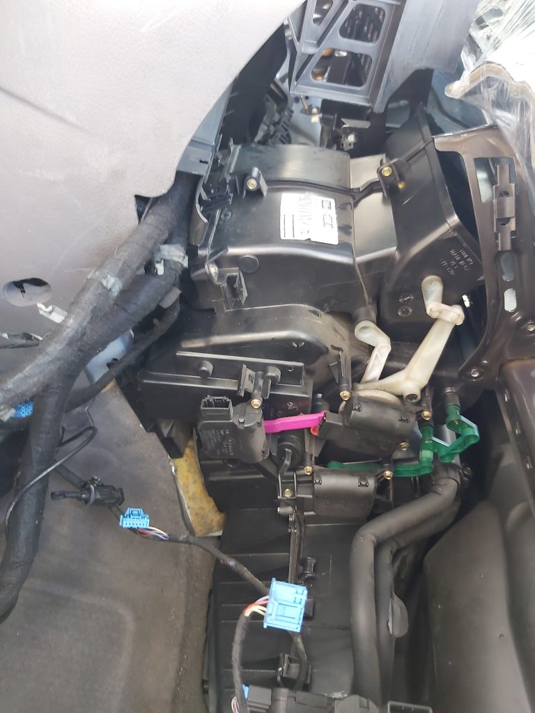 Salona sildītājs priekš AUDI A4 2003 1 Salona sildītājs priekš AUDI A4 2003