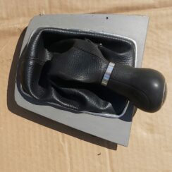 Pārnesumu pārslēgšanas kloķa auduma pārvalks priekš AUDI A4 2003