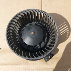 Salona ventilators priekš AUDI A4 2003