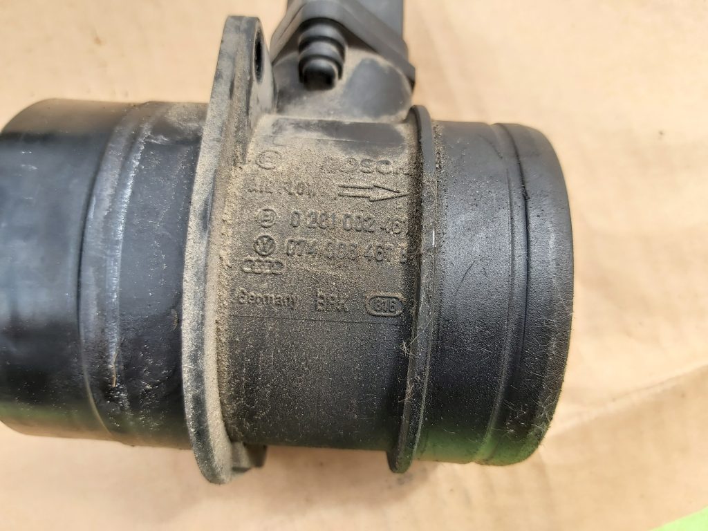 Gaisa plūsmas mērītājs priekš AUDI A4 2003 2 Gaisa plūsmas mērītājs priekš AUDI A4 2003