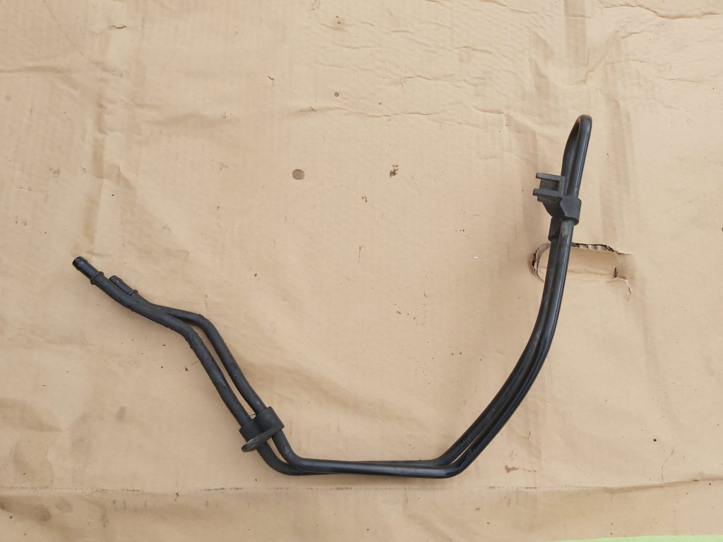 Dzesēšanas caurule priekš AUDI A4 2003