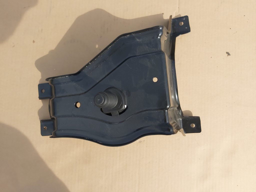 Akumulatora pamatnes kronšteins priekš AUDI A7 2011 SPORTBACK