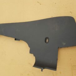 Centrālās konsoles (apdares) sānu panelis priekš VW GOLF 2014