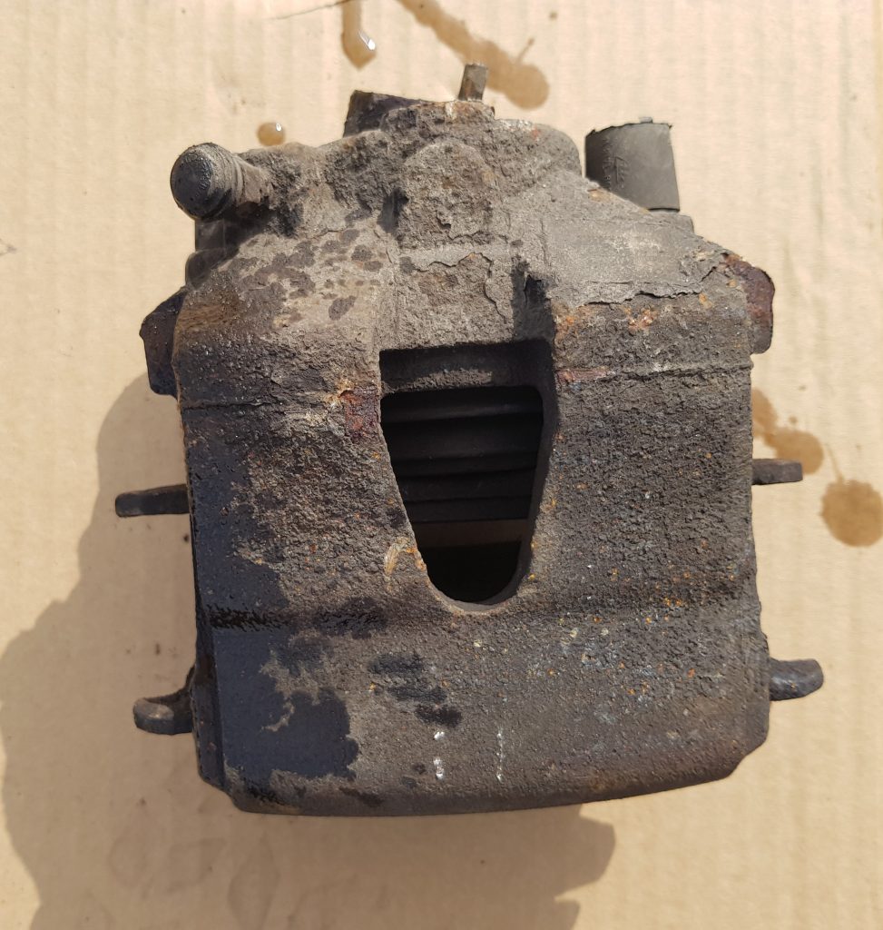 Aizmugurējais labais suports priekš VW GOLF 2014