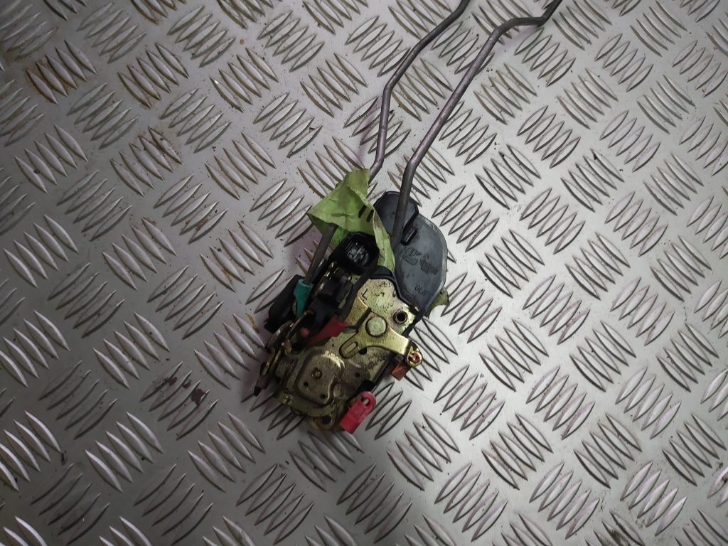 Priekšējo kreiso durvju slēdzene priekš JEEP GRAND CHEROKEE 2004 1 Priekšējo kreiso durvju slēdzene priekš JEEP GRAND CHEROKEE 2004