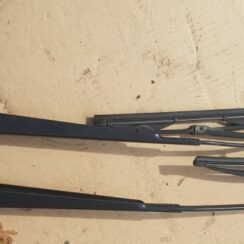 Vējstikla slotu turētāju komplekts priekš ŠKODA FABIA 2003