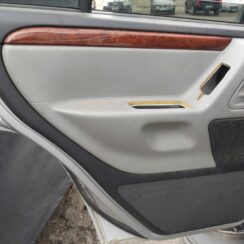 Aizmugurējo kreiso durvju apdare priekš JEEP GRAND CHEROKEE 2004