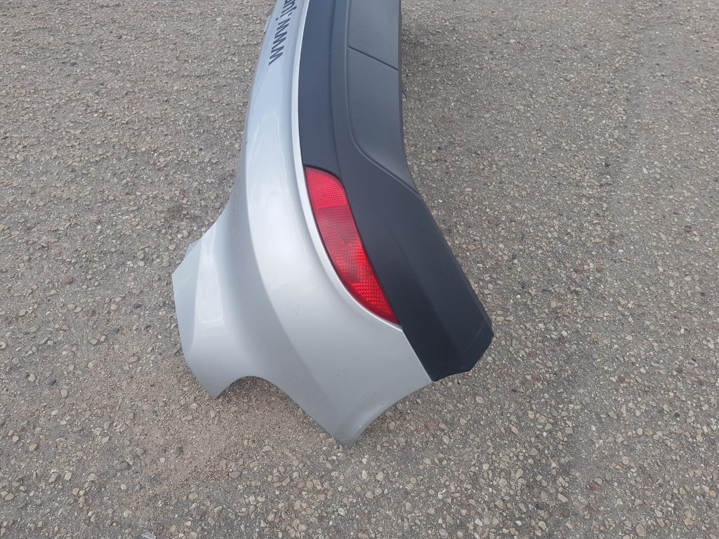 Aizmugures buferis priekš FORD FOCUS 2016