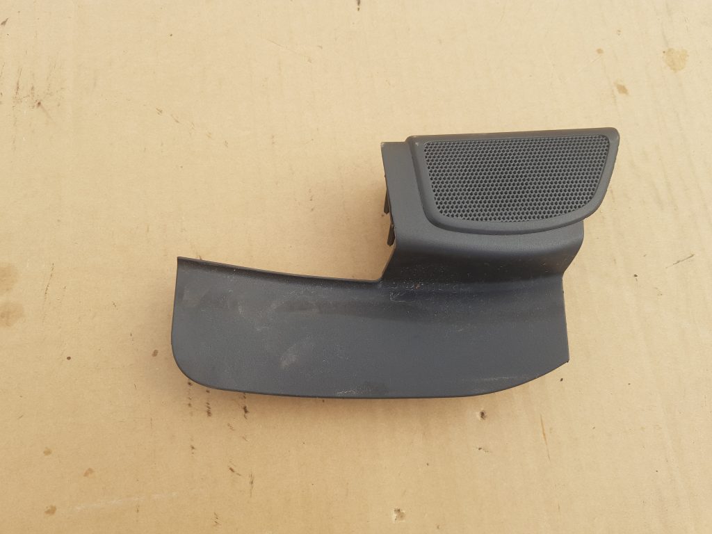 Durvju spoguļa apdares uzlika salonā (ar skaļruni) priekš FORD FOCUS 2016