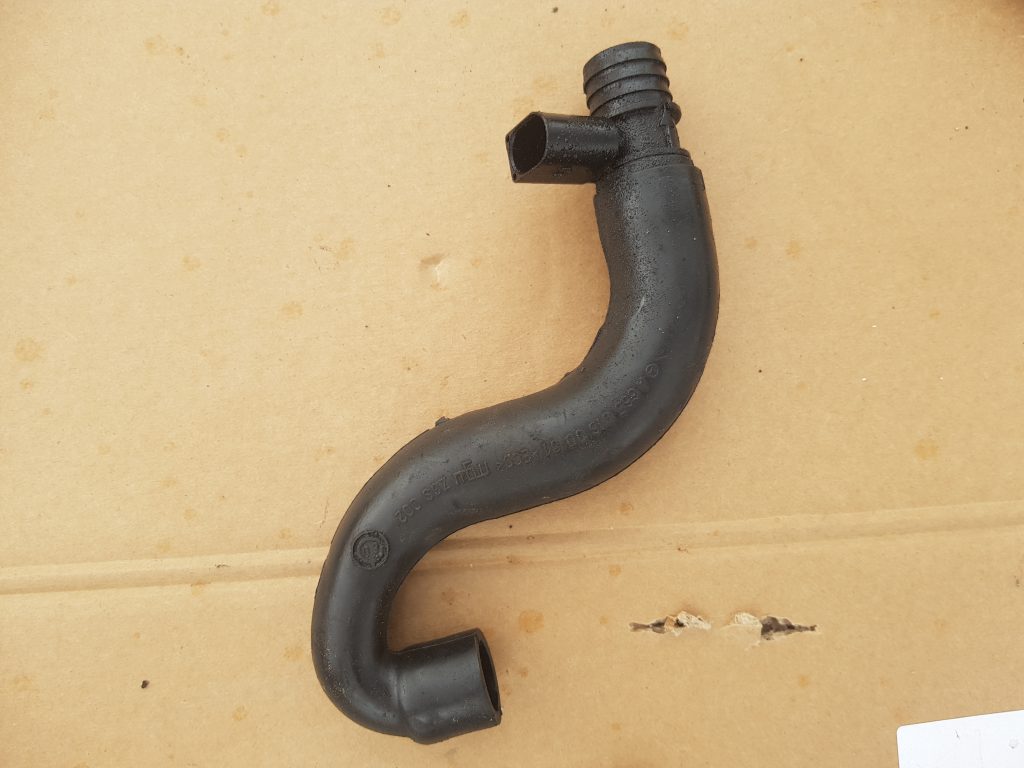 Gaisa filtra korpusa caurule priekš JEEP GRAND CHEROKEE 2004