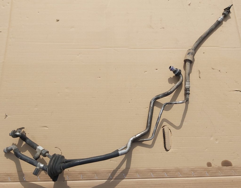 Gaisa kondicioniera galvenā caurule priekš AUDI A6 AVANT 2003 1 Gaisa kondicioniera galvenā caurule priekš AUDI A6 AVANT 2003